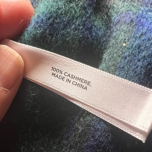 Talbots 100% cashmere scarf - Picture 3 of 8